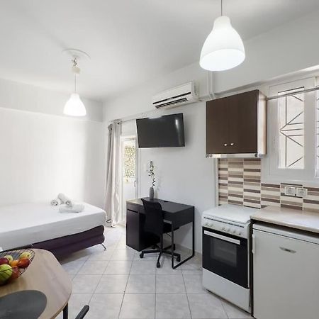 Apartamento Pagrati Cozy Retreat Atenas Exterior foto