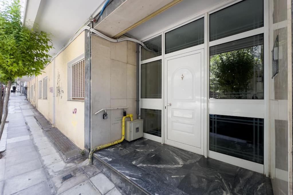 Apartamento Pagrati Cozy Retreat Atenas Exterior foto